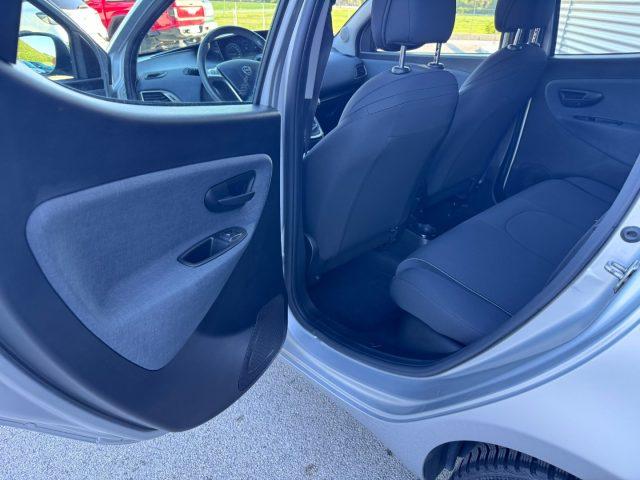 LANCIA Ypsilon 1.0 FireFly 5p Hybrid Ecochic Gold IVA ESPOSTA