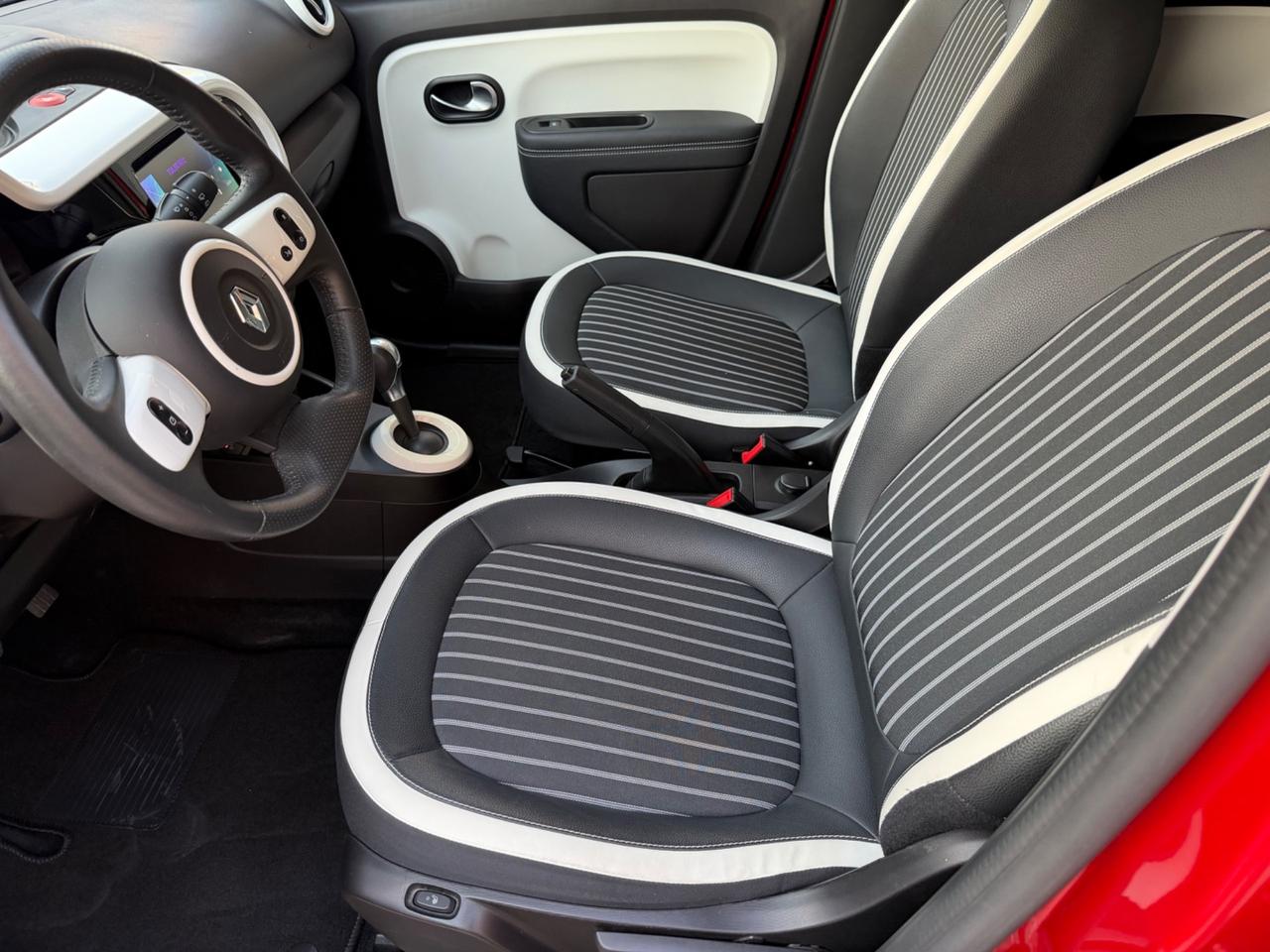Renault Twingo TCe 95 CV EDC Intens