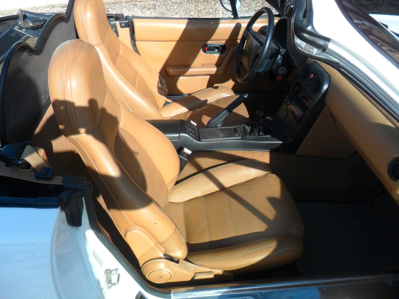 Mazda MX-5 1.6i 16V cat CABRIO