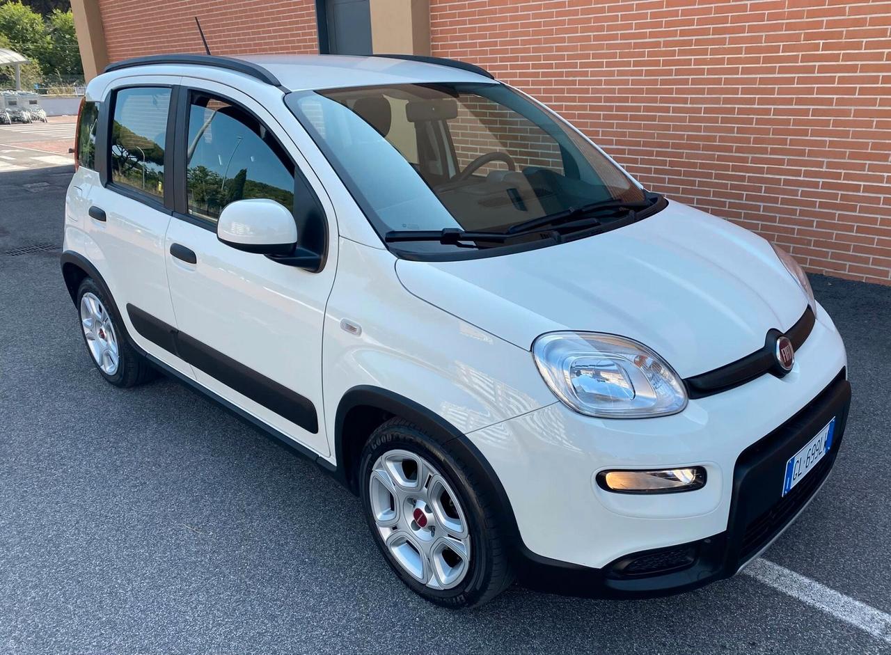 FIAT PANDA HYBRID 1.0cc S&S 5 POSTI