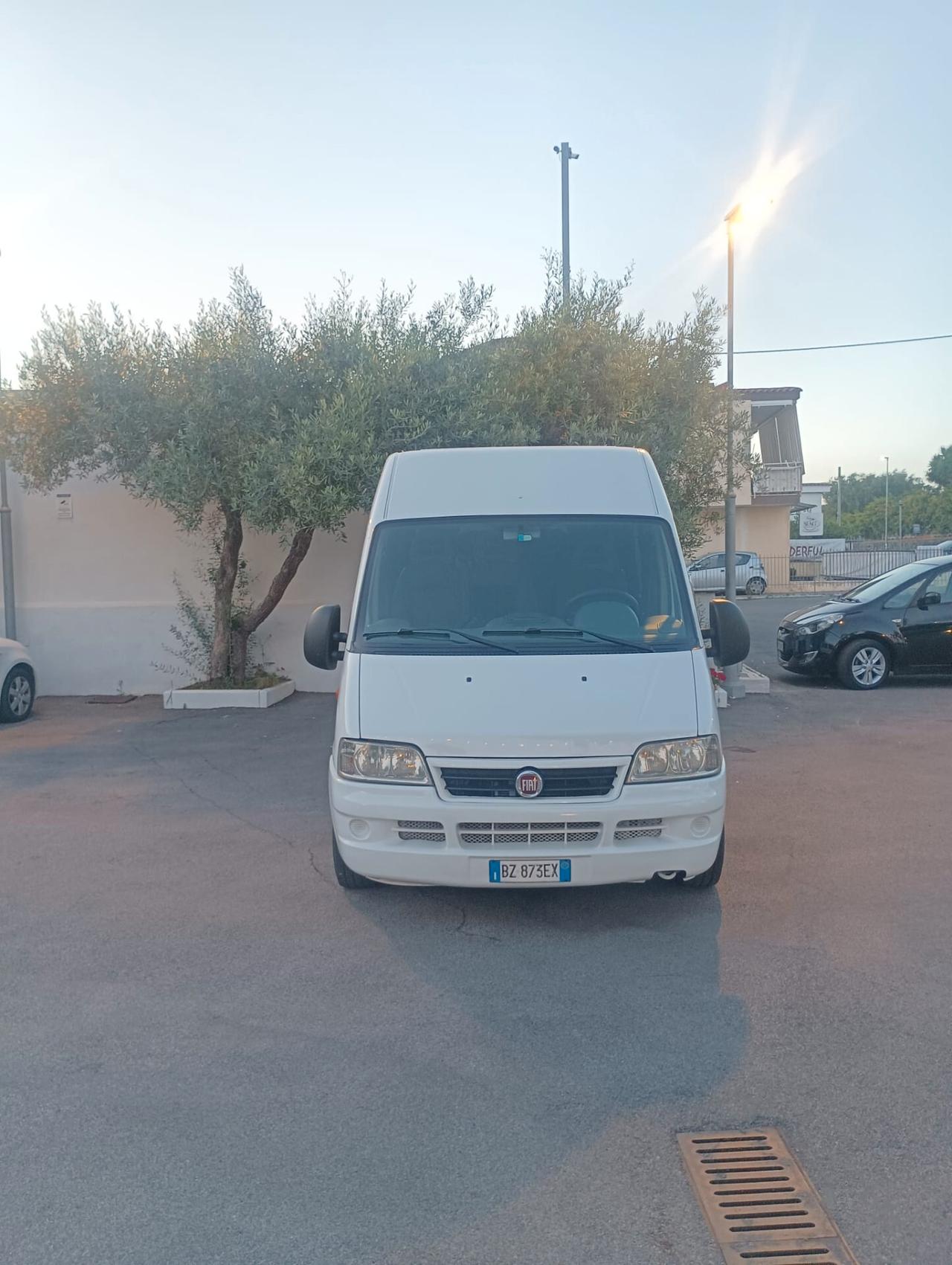 Fiat Ducato Maxi - 9 Posti Trasporto Disabili