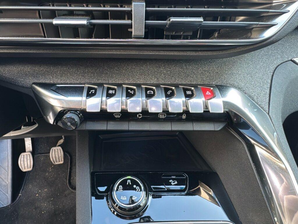 Peugeot 3008 1.5 BlueHDi Allure