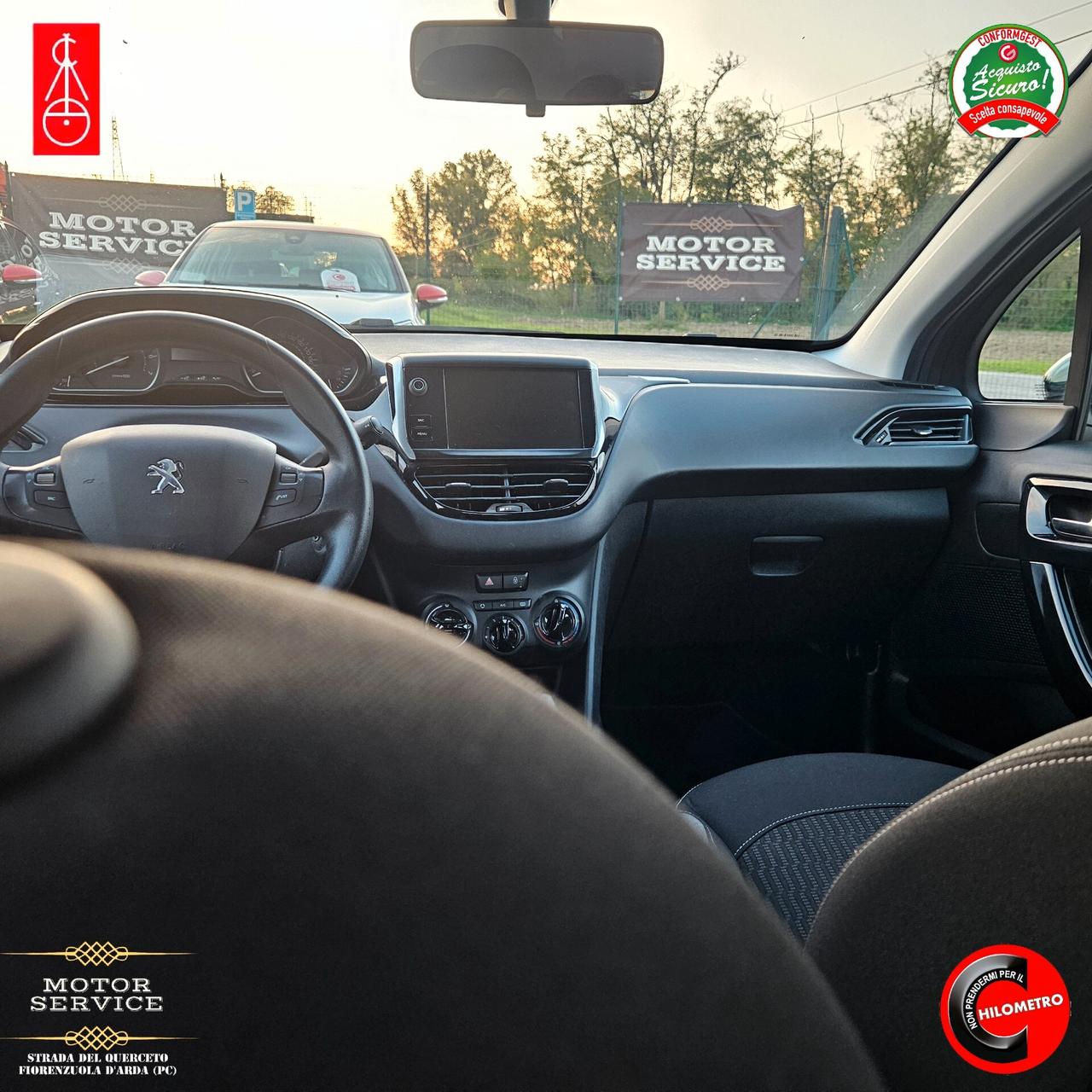 Peugeot 208 VERNICE OPACA KM DOCUMENTATI DA 89€ MESE