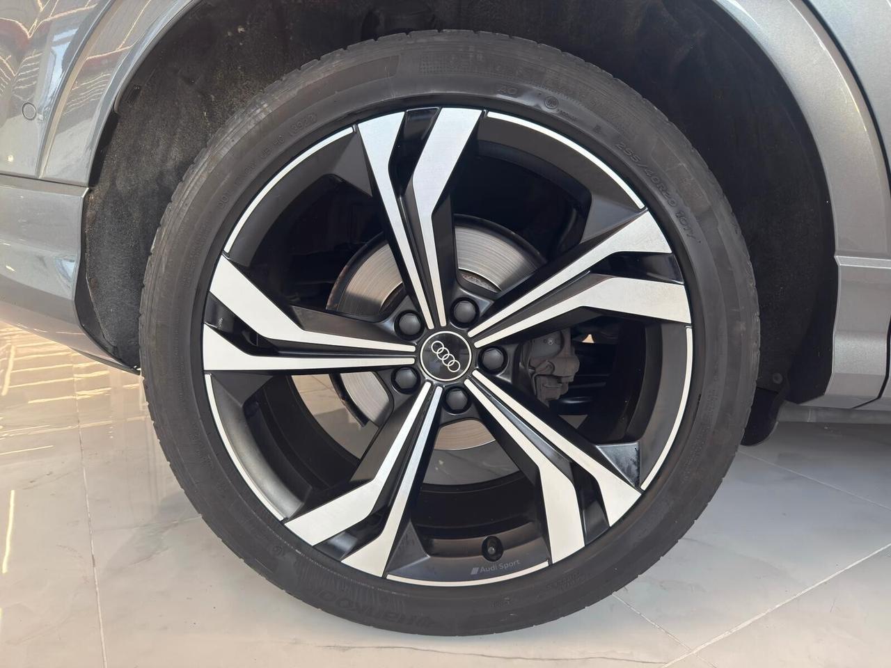 Audi Q3 Sportback TDI S tronic line edition