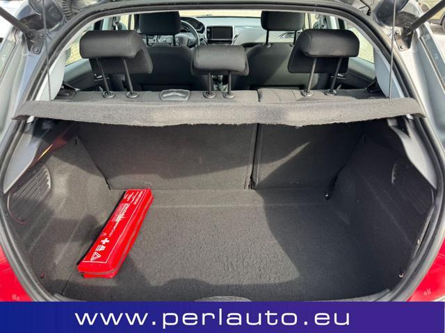 PEUGEOT 208 1.4 HDi Active