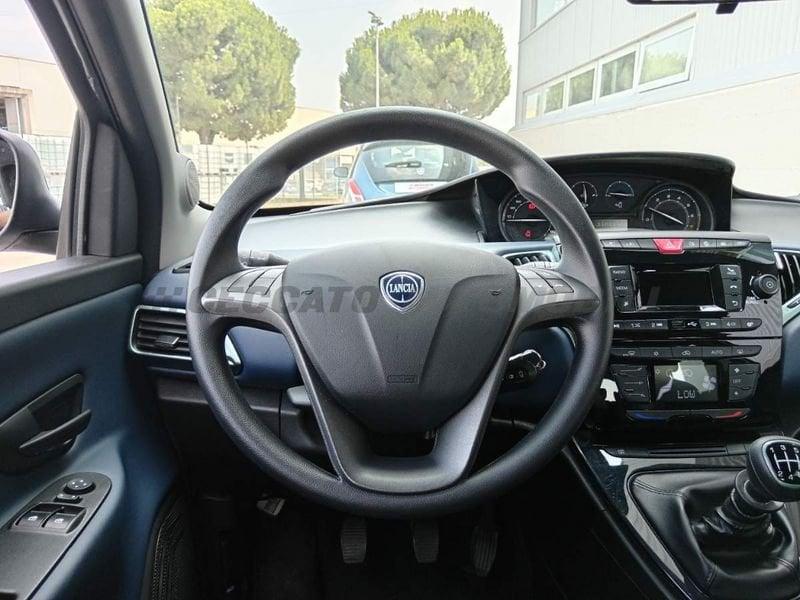 Lancia Ypsilon Ypsilon 1.0 firefly hybrid Oro s&s 70cv