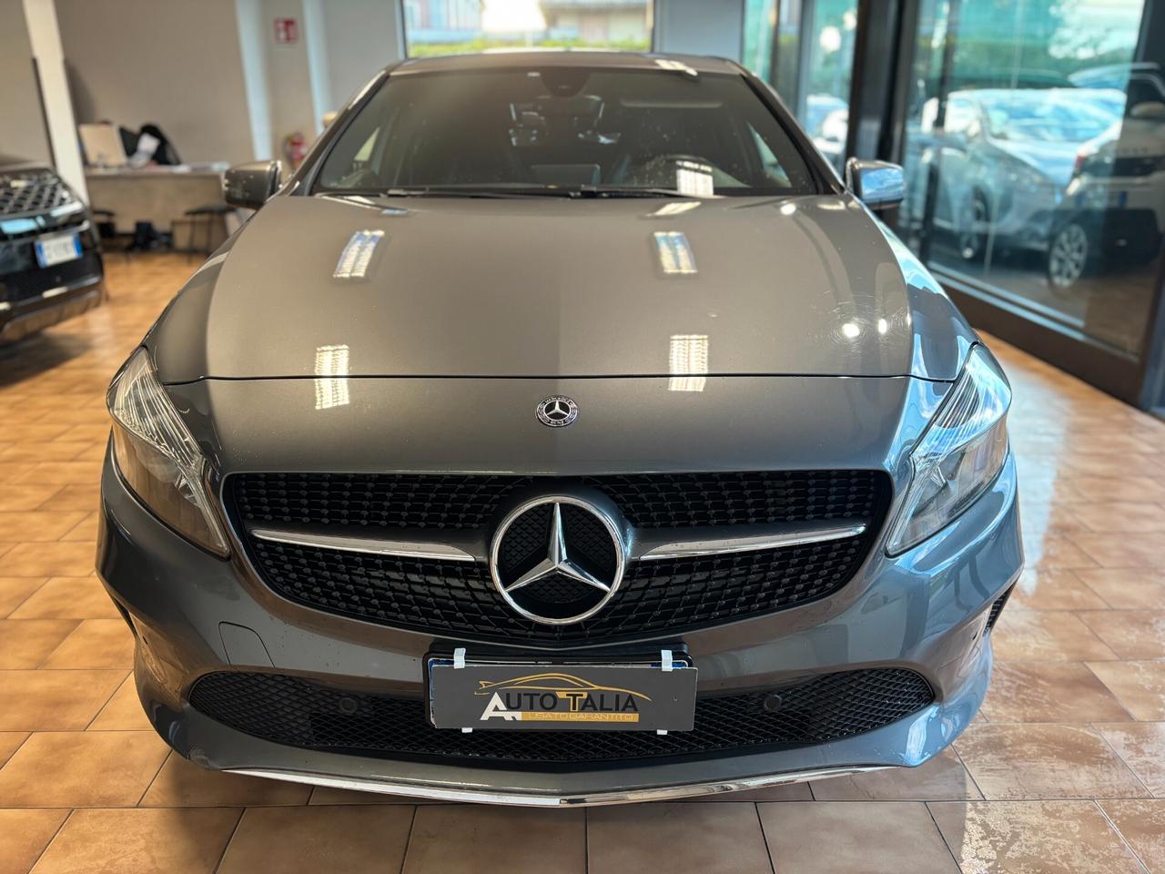 Mercedes-Benz A 160 Premium auto *PER NEOPATENTATI*