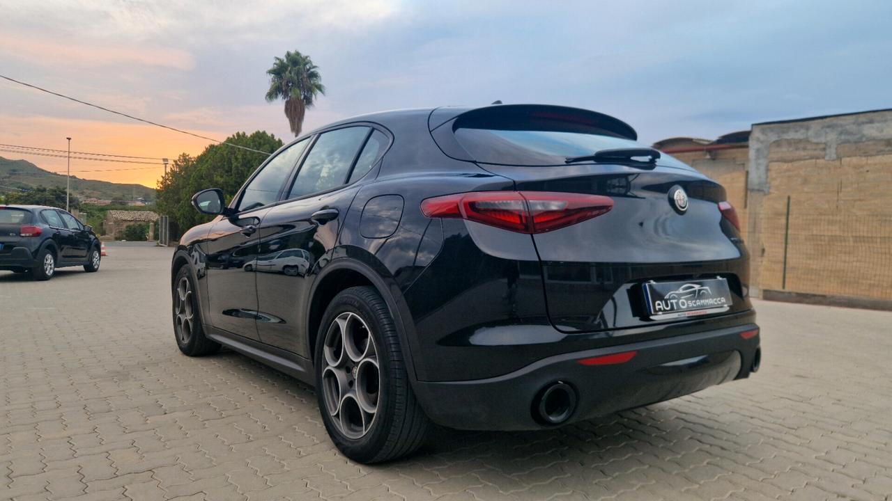 Alfa Romeo Stelvio 2.2 Turbodiesel 190 CV AT8 Sprint Black edition