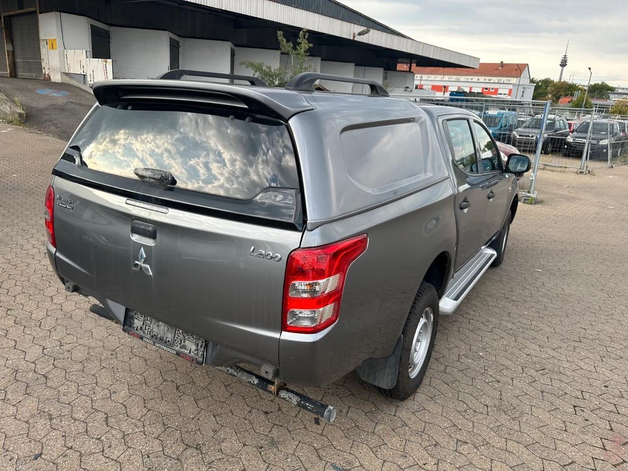 Mitsubishi L200 2.4 DI-D/154CV Double Cab Invite