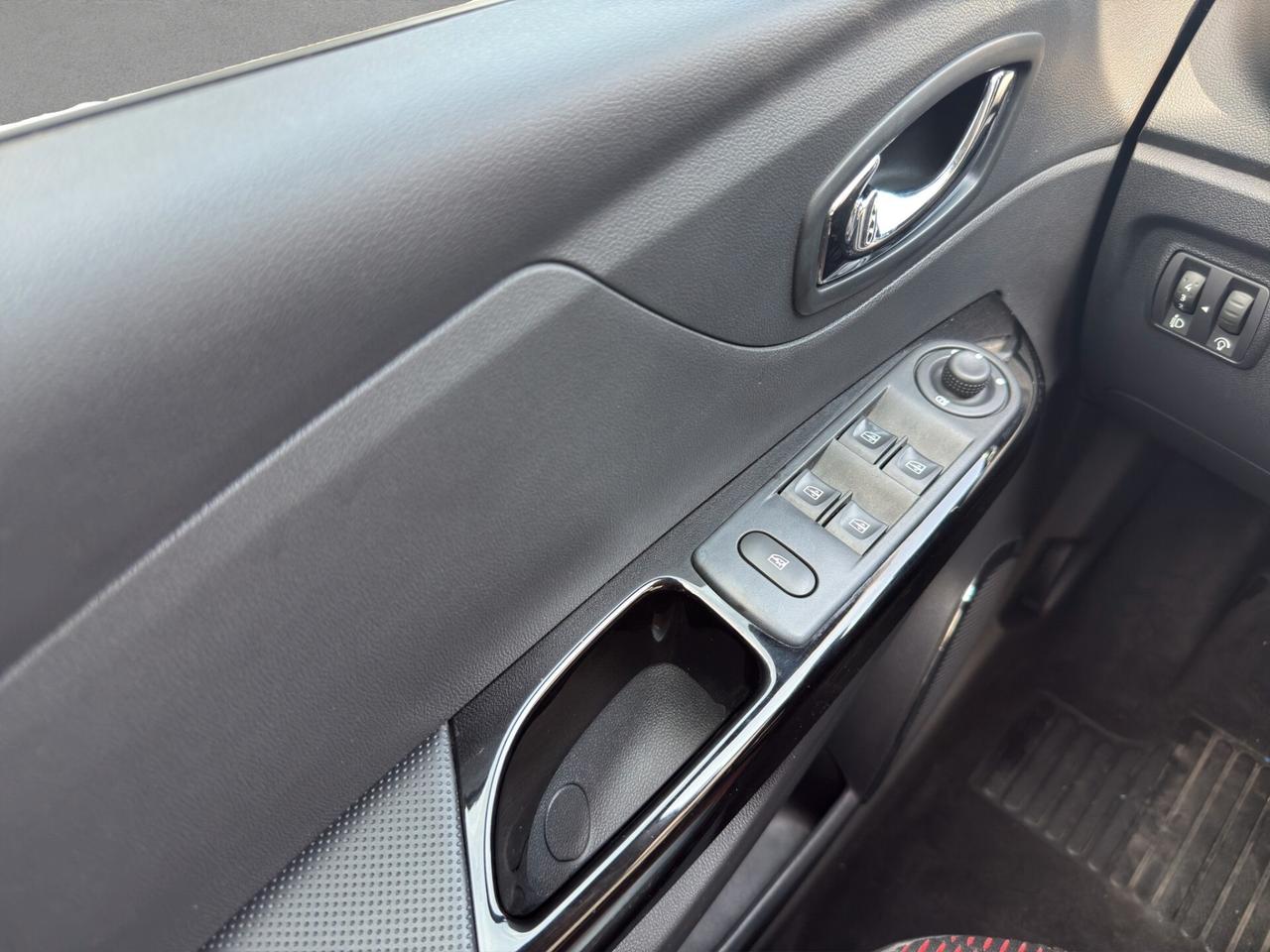 Renault Captur dCi 8V 90 CV EDC Start&Stop Energy Hypnotic