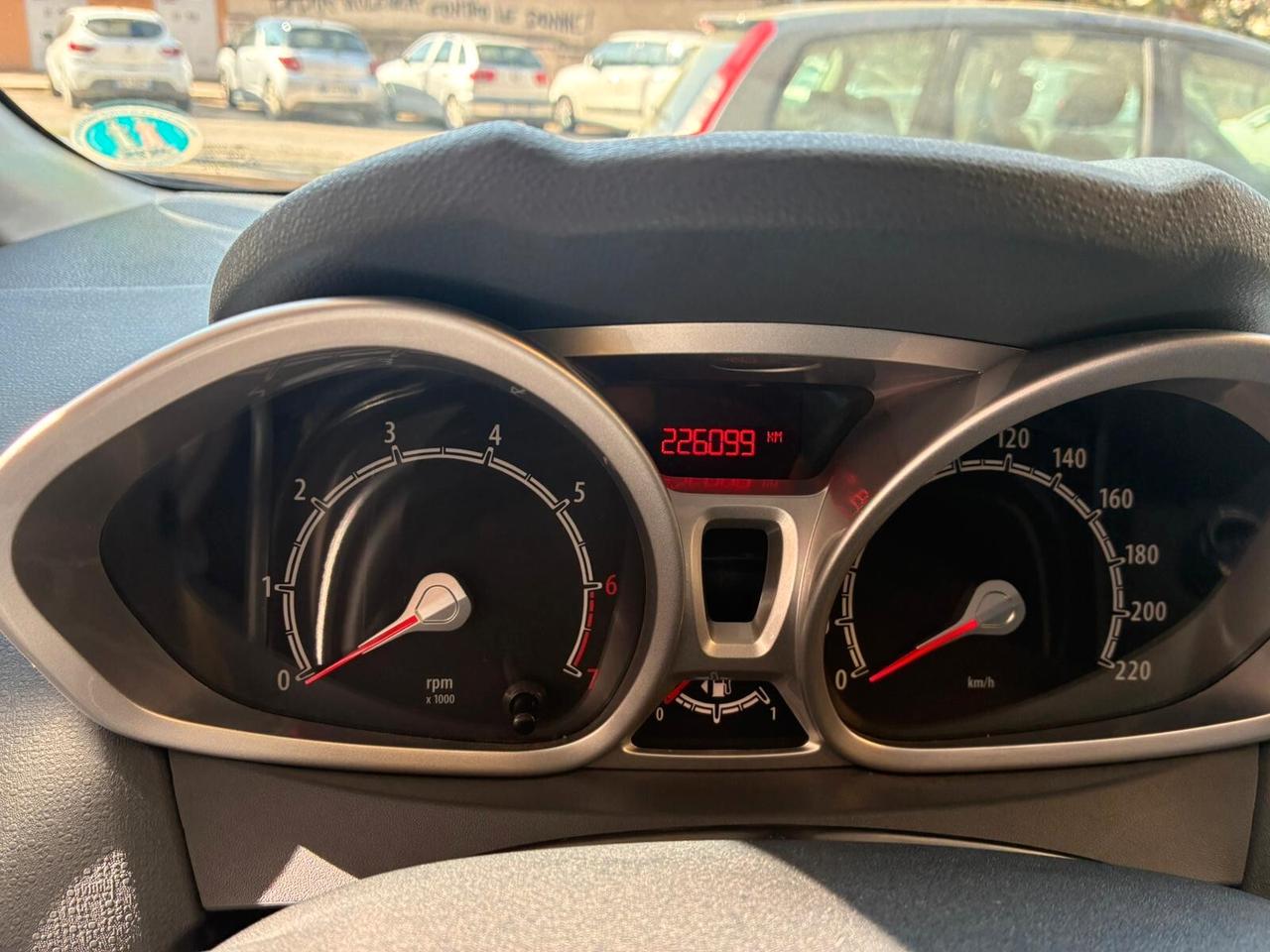 Ford Fiesta 1.2 5p perfetta-2010