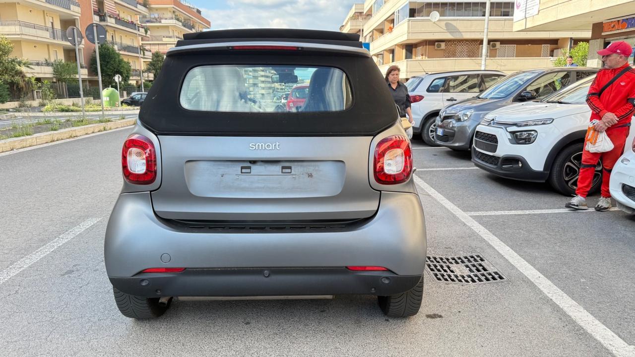 Smart ForTwo 90 0.9 T twinamic cabrio Prime LED NAVI KAMERA BRACCIOLO PELLE CERCHI 16 PDC BLUETOOTH
