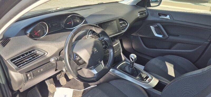 Peugeot 308 308 BlueHDi 130 S&S SW Allure
