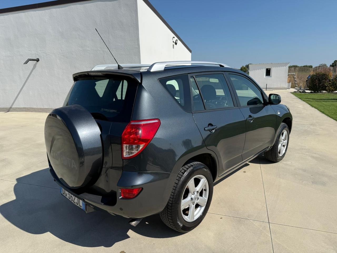 Toyota RAV 4 RAV4 2.2 D-4D 136 CV Luxury