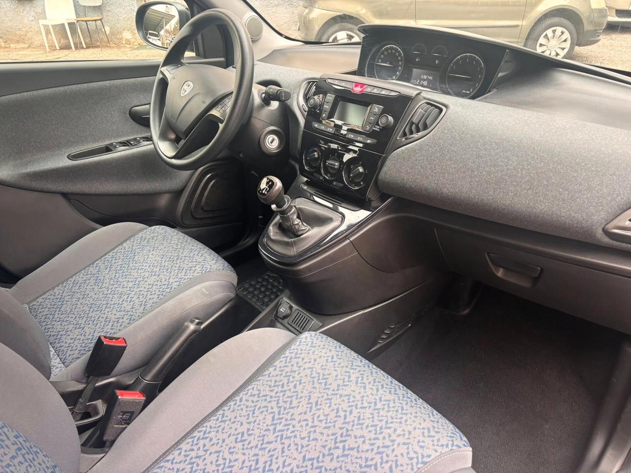 Lancia Ypsilon 1.0 FireFly 5 porte S&S Hybrid Silver Plus