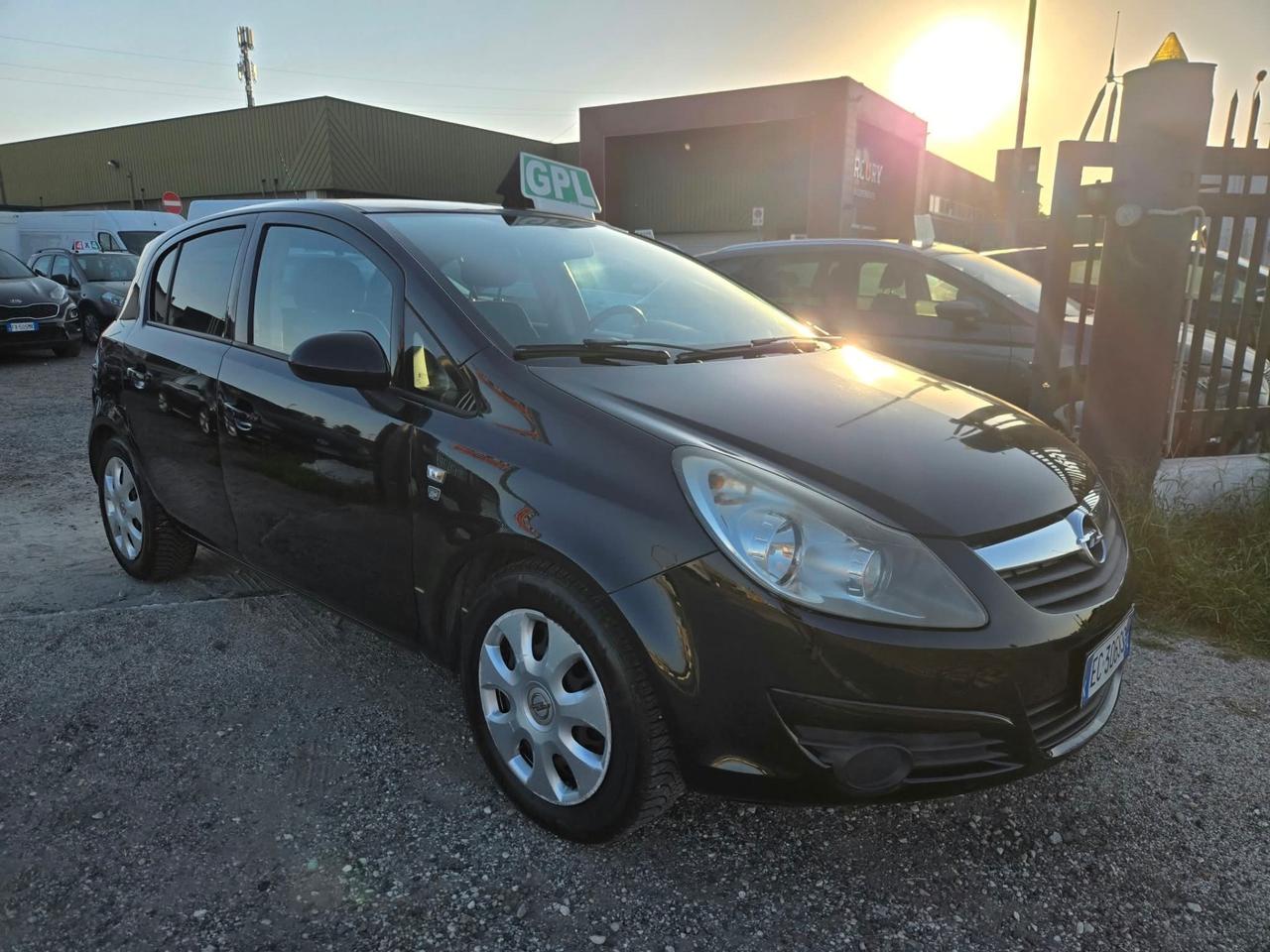 Opel Corsa 1.2 80CV 5 porte GPL-TECH Club