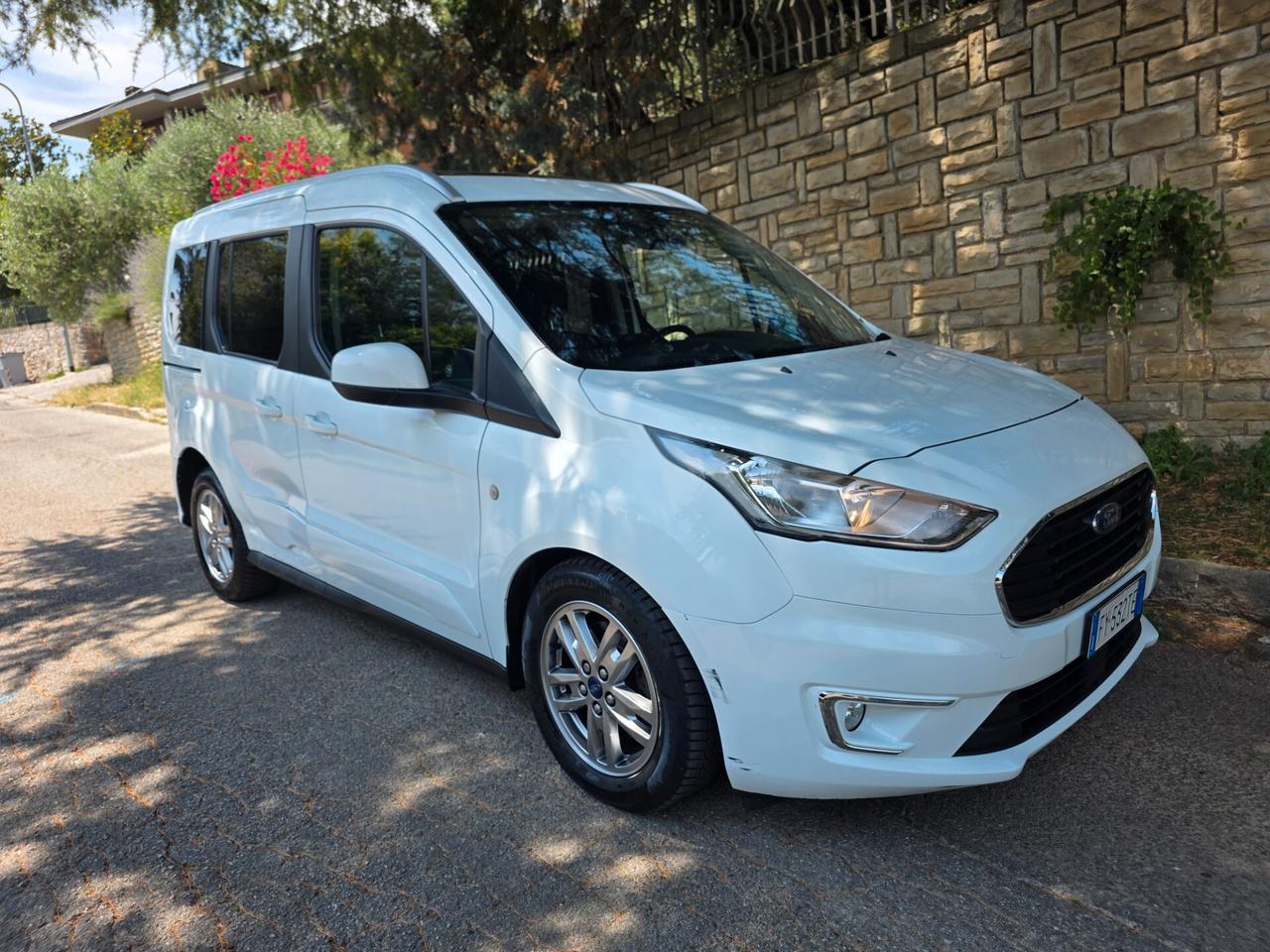 Ford Tourneo Connect 1.5 TDCi 120 CV aut. Titanium "IVA COMPRESA "