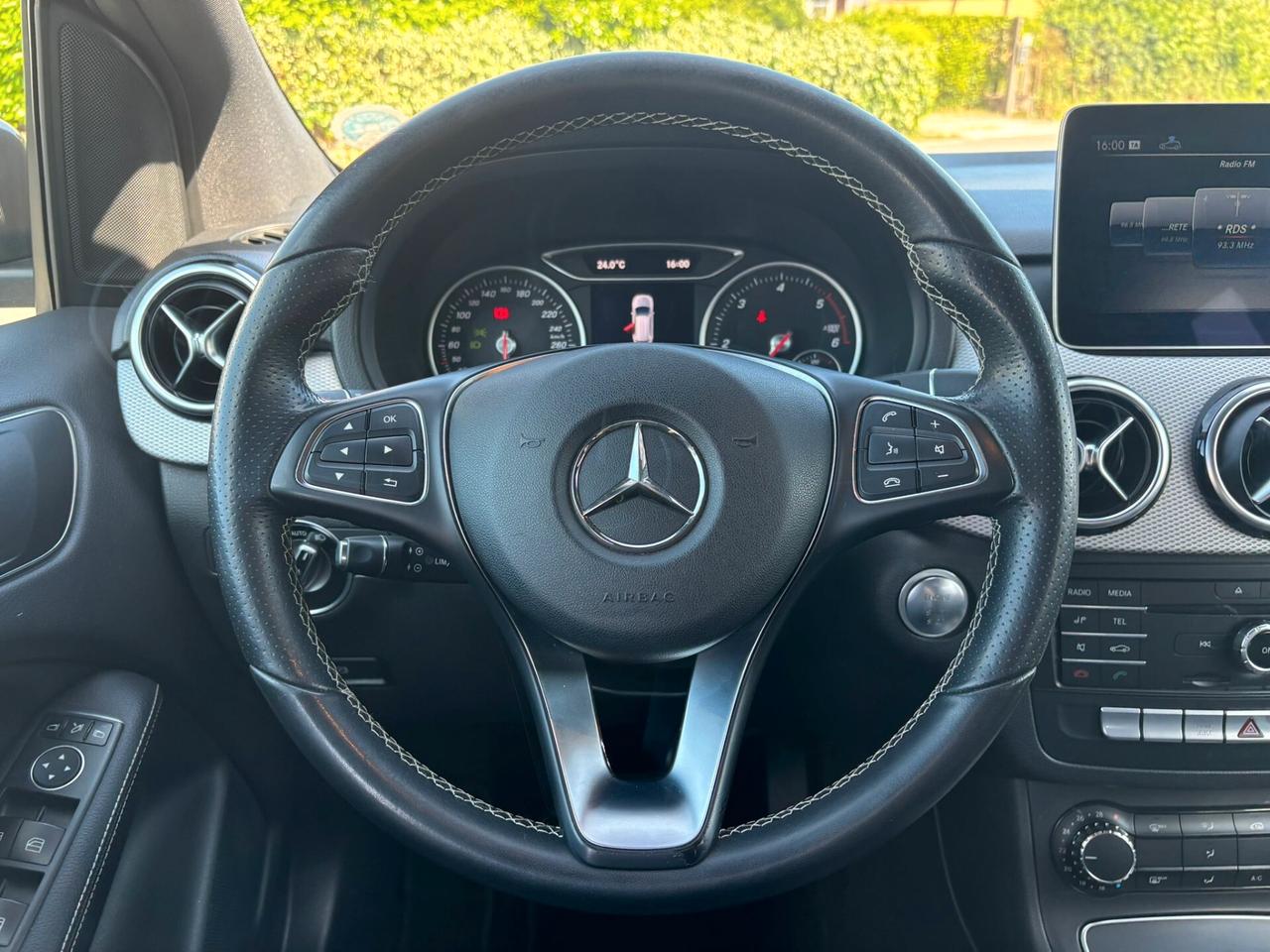 Mercedes-benz B 180 B 180 d Automatic Sport