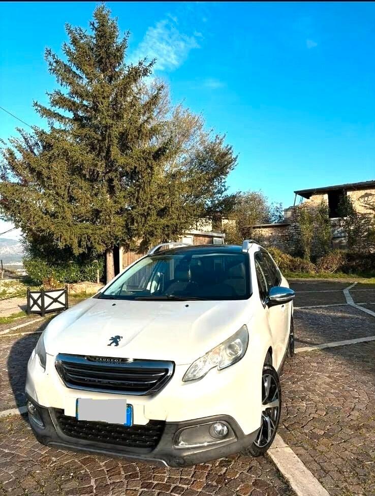 PEUGEOT 2008 1,6 HDI-TETTO PANORAMICO-3 REVISIONI