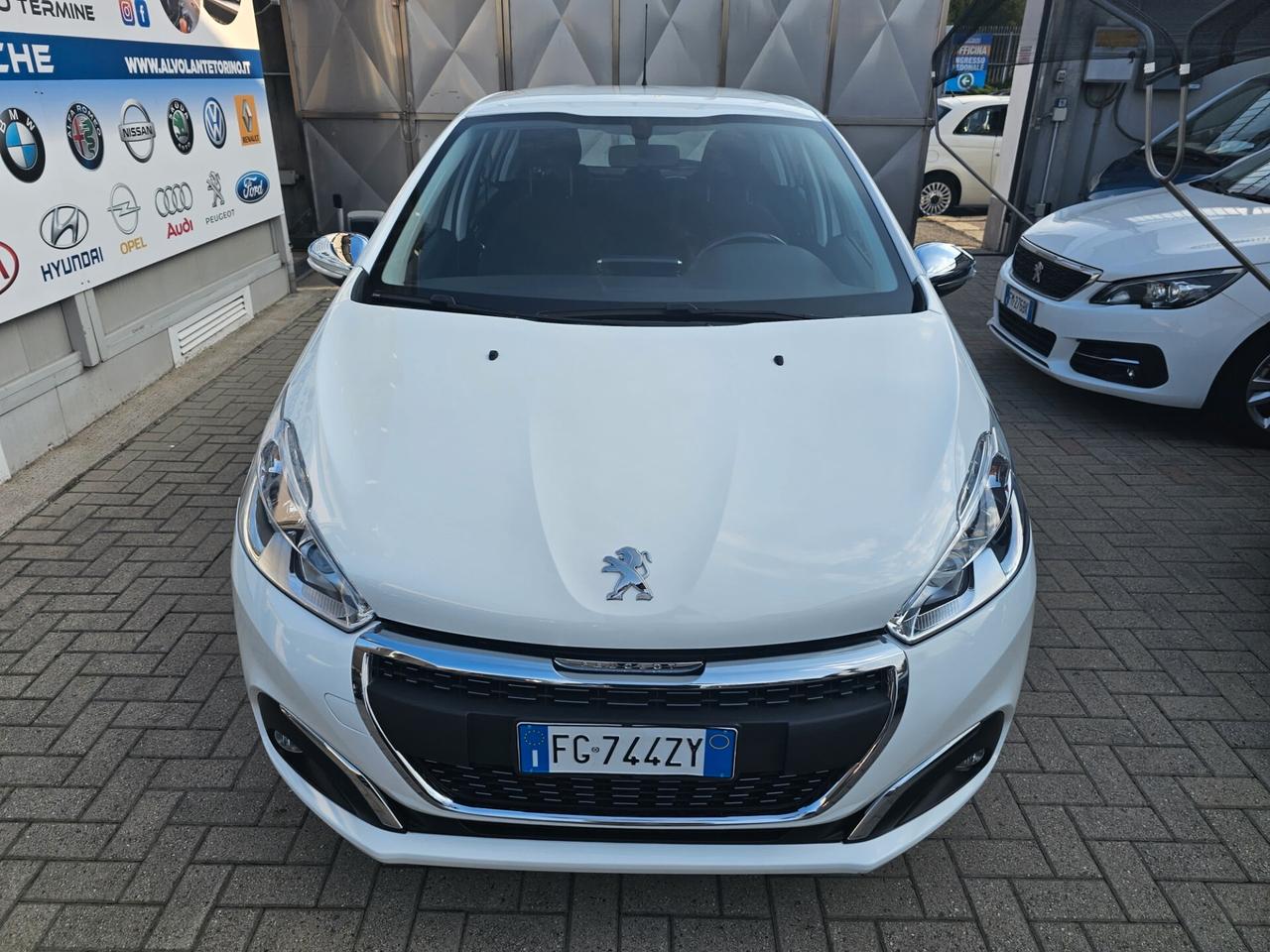 Peugeot 208 PureTech 82 5p. GPL Access