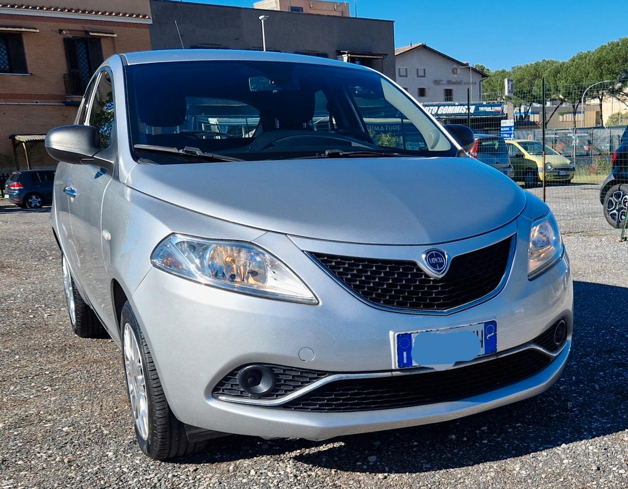 Lancia Ypsilon 1.2 69 CV 5 porte Platinum