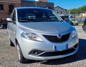 Lancia Ypsilon 1.2 69 CV 5 porte Platinum