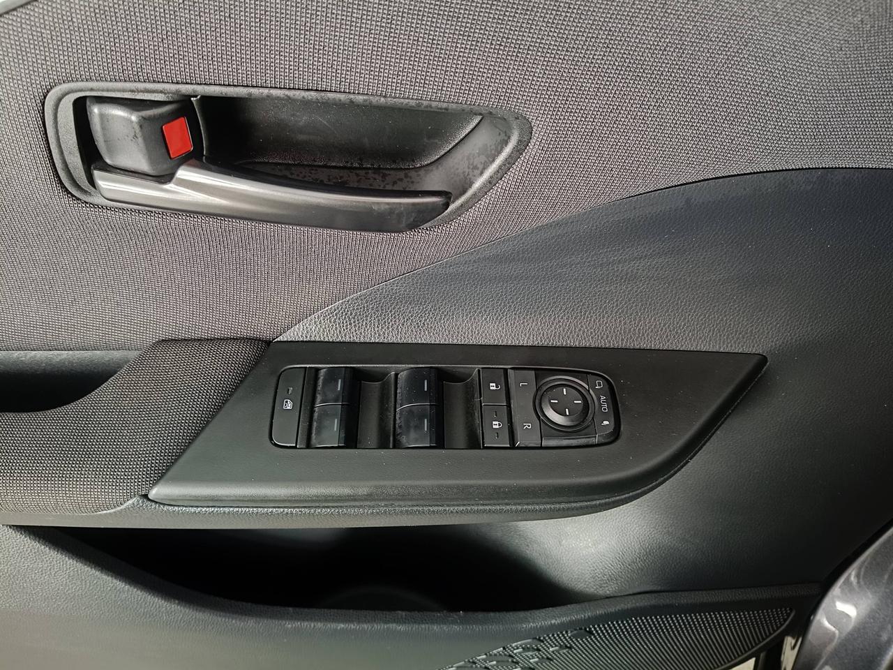 TOYOTA C-HR II 2023 - C-HR 1.8 hev Trend fwd e-cvt