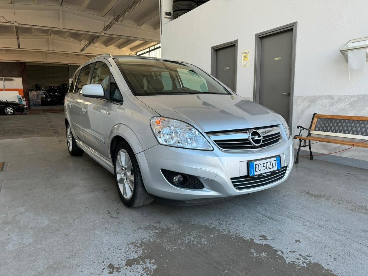 Opel Zafira 1.8 16V GPL-TECH Cosmo 7 posti