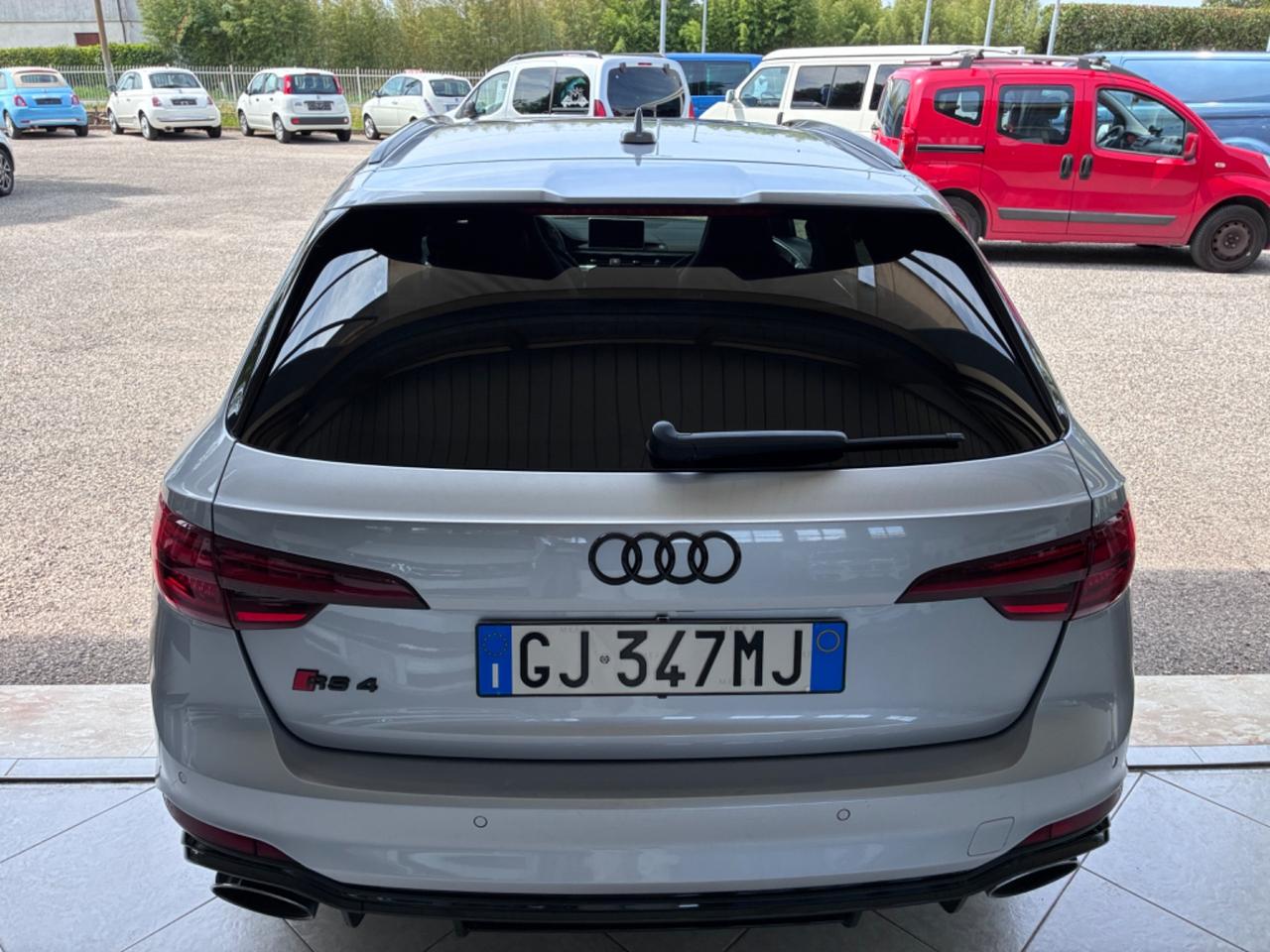 Audi A4 RS 4 Avant 2.9 TFSI quattro tiptronic