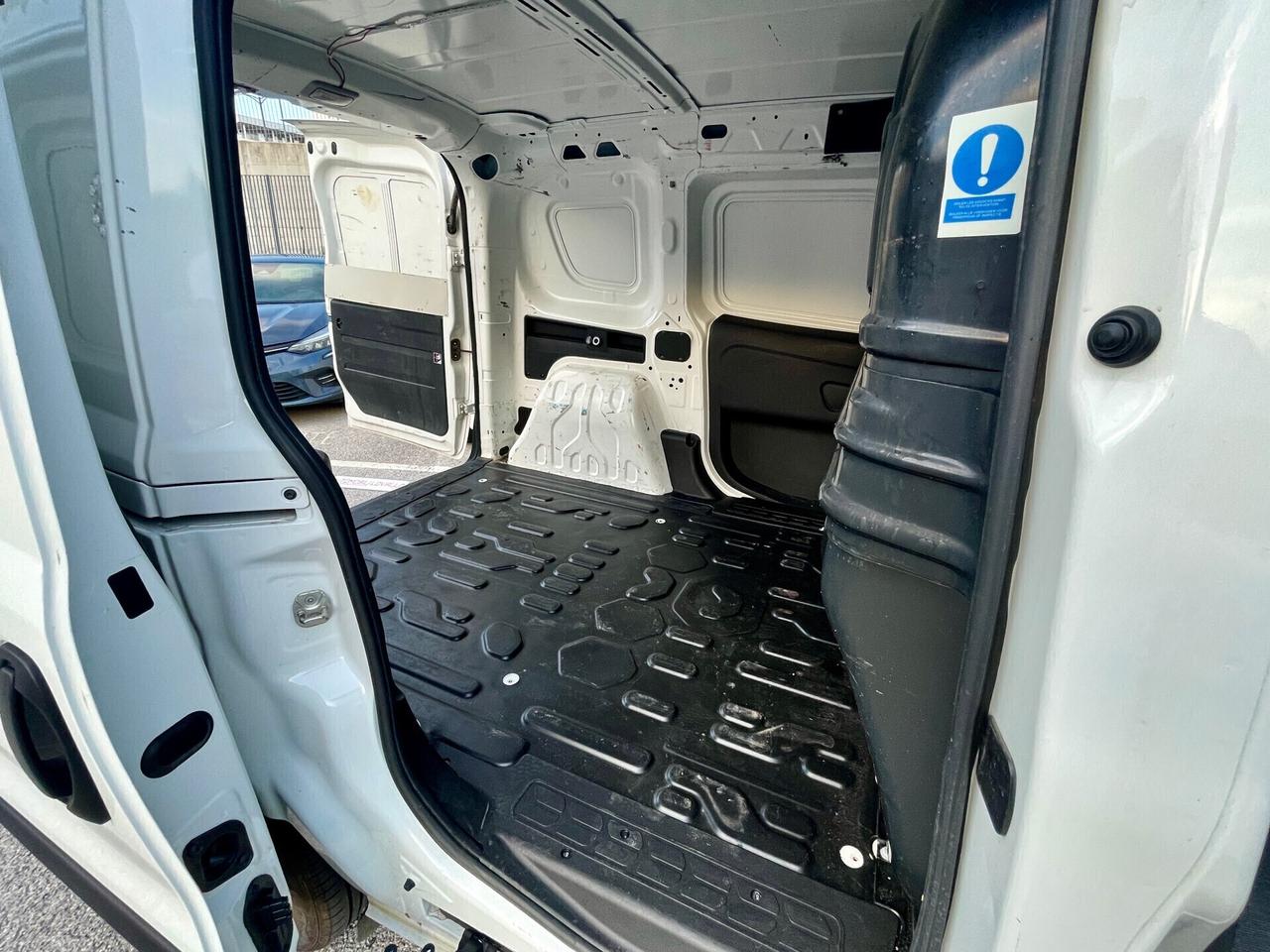 Fiat Doblo 1.6 MJT 105CV PC-TN 3posti 12-2021