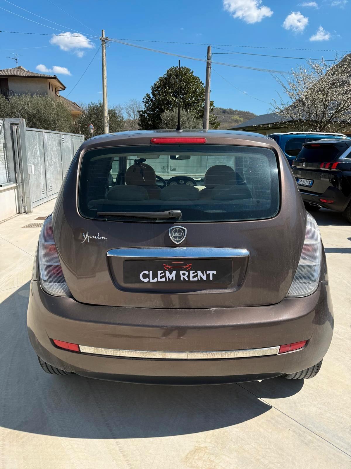 Lancia Ypsilon 1.3 MJT 75 CV Platino