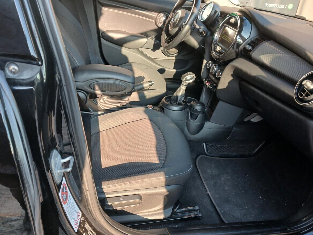 Mini 1.5 Cooper D 5 porte AUTOMATICO