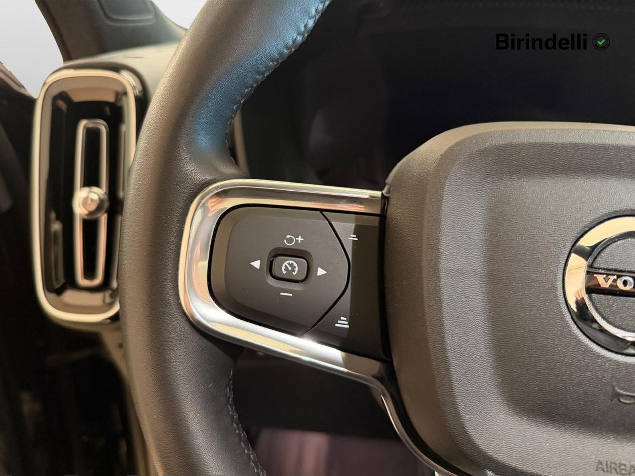 VOLVO XC40 (2017-->) - XC40 B3 automatico Core