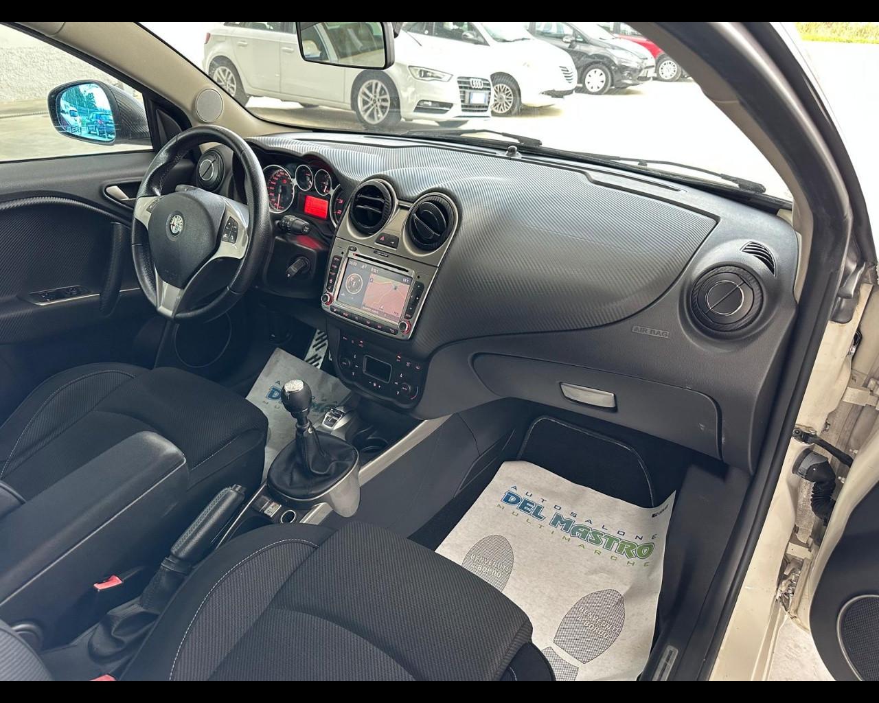 ALFA ROMEO MiTo - MiTo 1.4 T 155 CV Distinctive Sport Pack