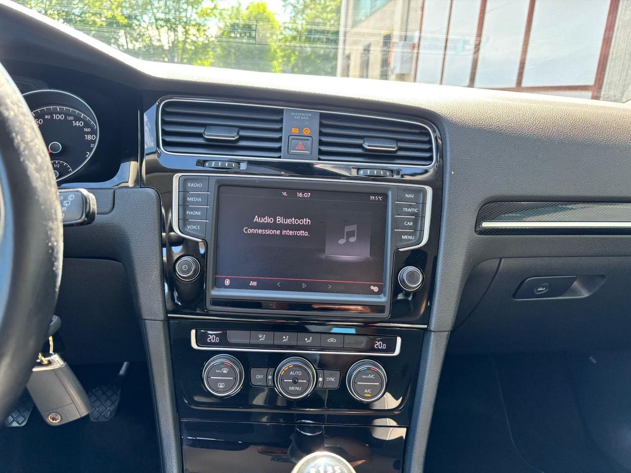 Volkswagen Golf 2.0 TDI 5p. Highline BlueMotion Technology