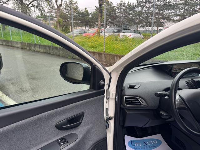 LANCIA Ypsilon 1.0 FireFly 5 porte Hybrid Silver