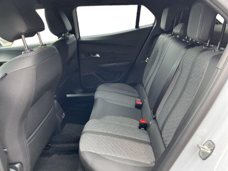 Peugeot 2008 II 2023 1.2 hybrid Allure 145cv e-dcs6