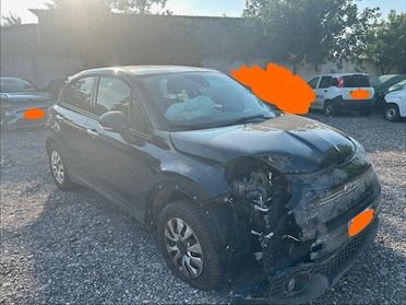 Fiat 500X 2023 1.3 MultiJet 95 CV sinistrata incidentata