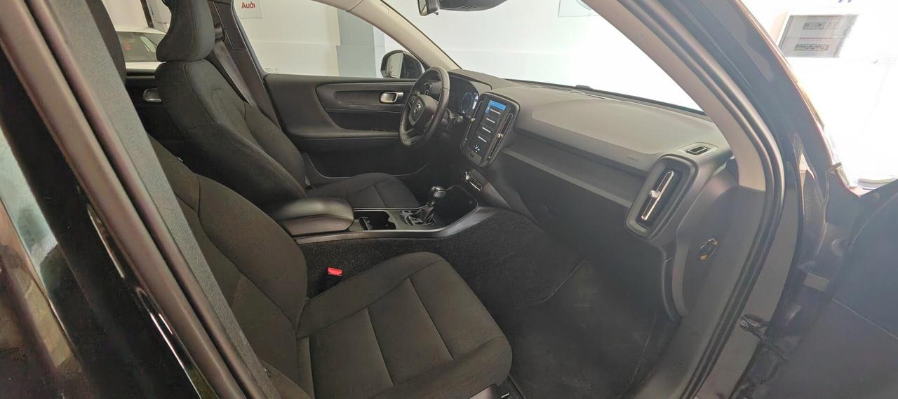 Volvo XC40 T3 Geartronic Momentum