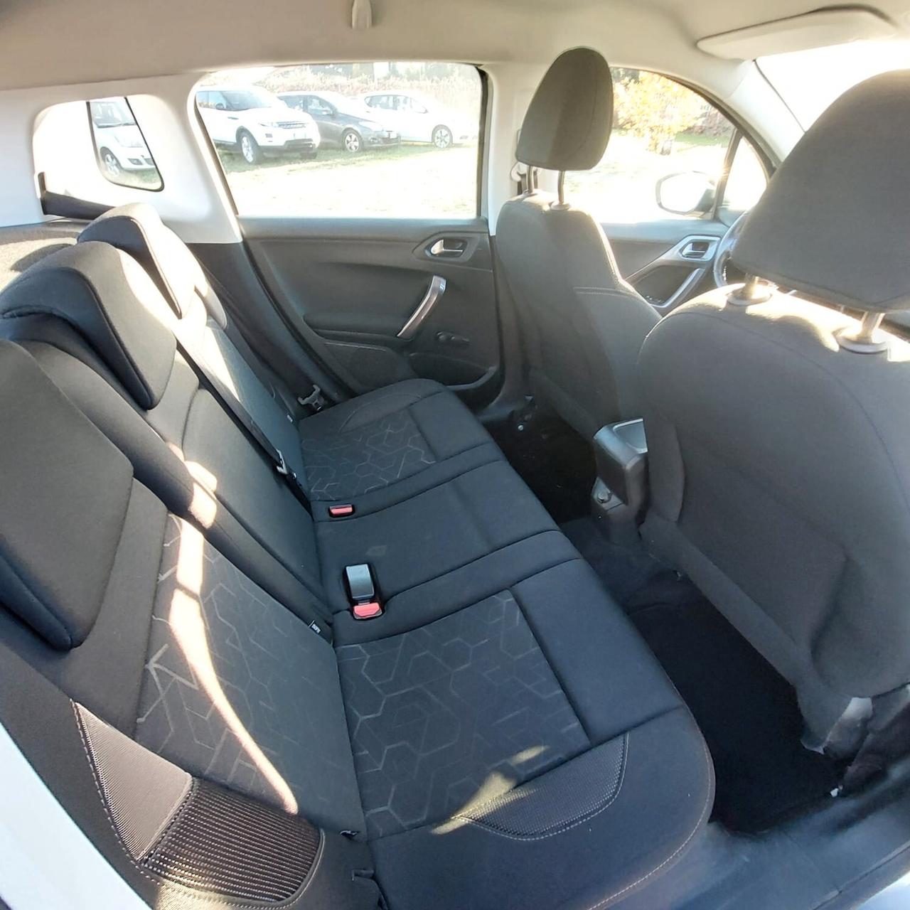 Peugeot 2008 PureTech 82 Active