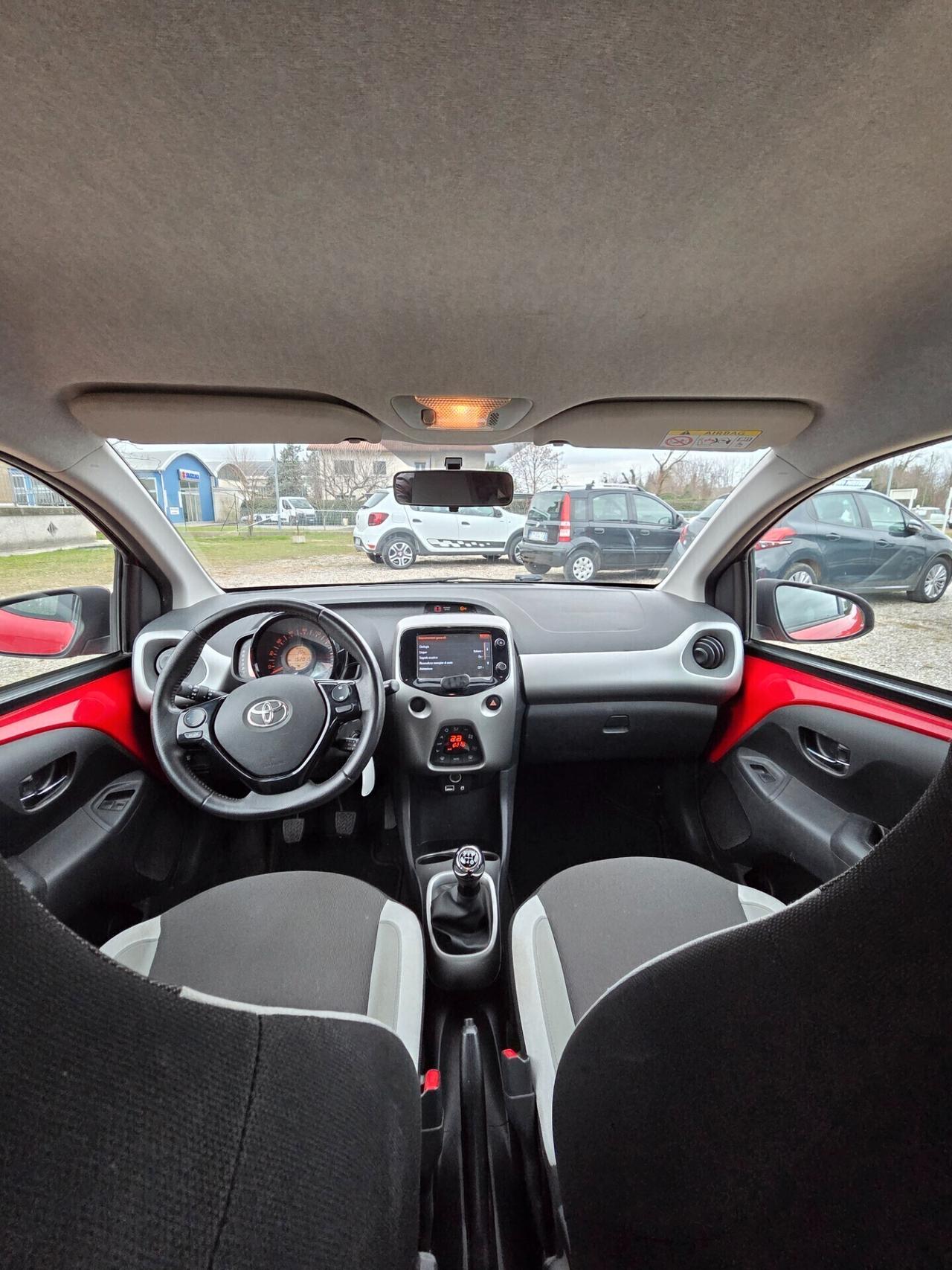 Toyota Aygo 1.0 benz. 2017 FINANZIABILE