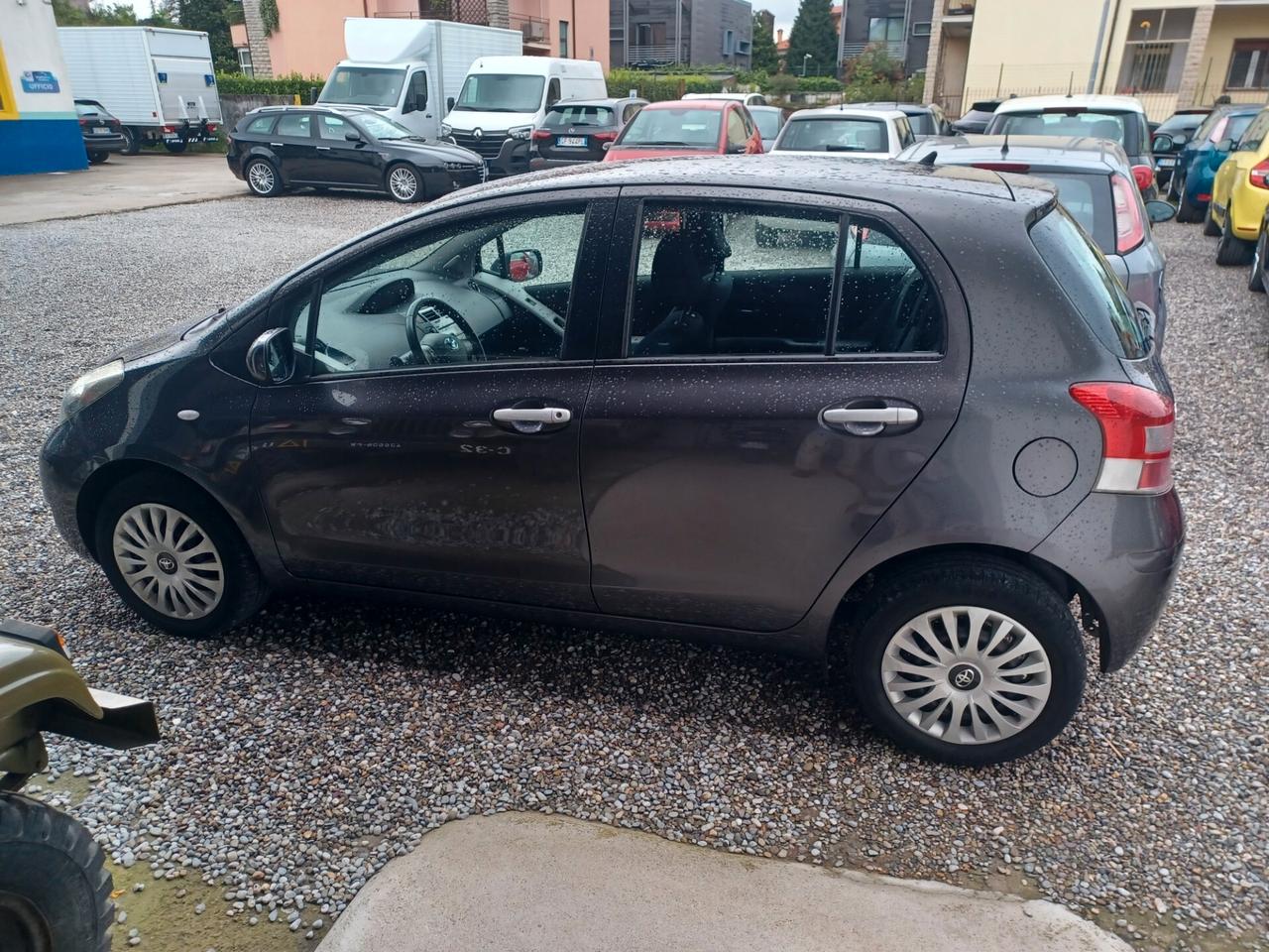 Toyota Yaris 1.0 5 porte****NEOPATENTATI ****