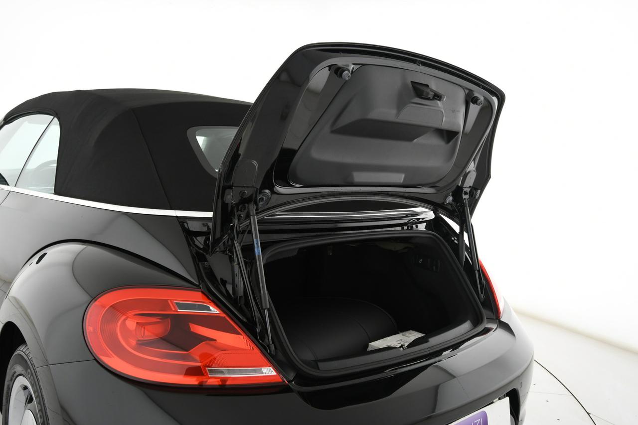 VOLKSWAGEN Maggiolino Cabrio 2.0 tdi bm Design 110cv NEOPATENTATI+C17"