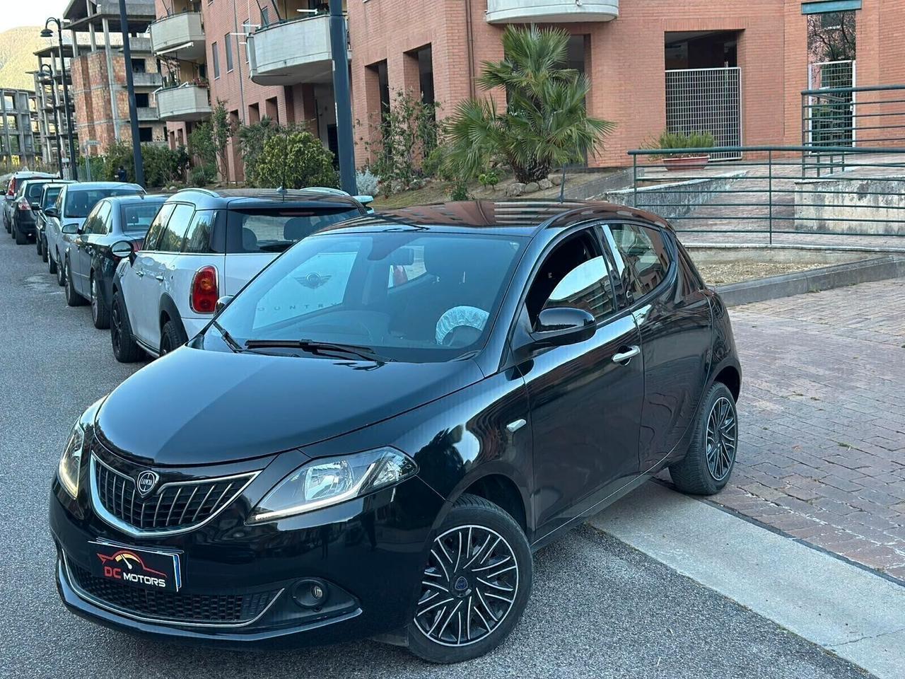 Lancia Ypsilon 1.2 69 CV 5 porte GPL Ecochic Gold USATO SICURO