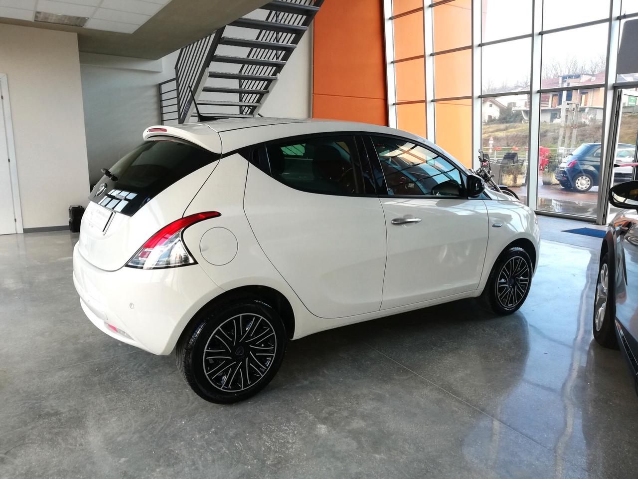 Lancia Ypsilon 1.0 FireFly 5 porte S&S Hybrid Gold Unico Proprietario