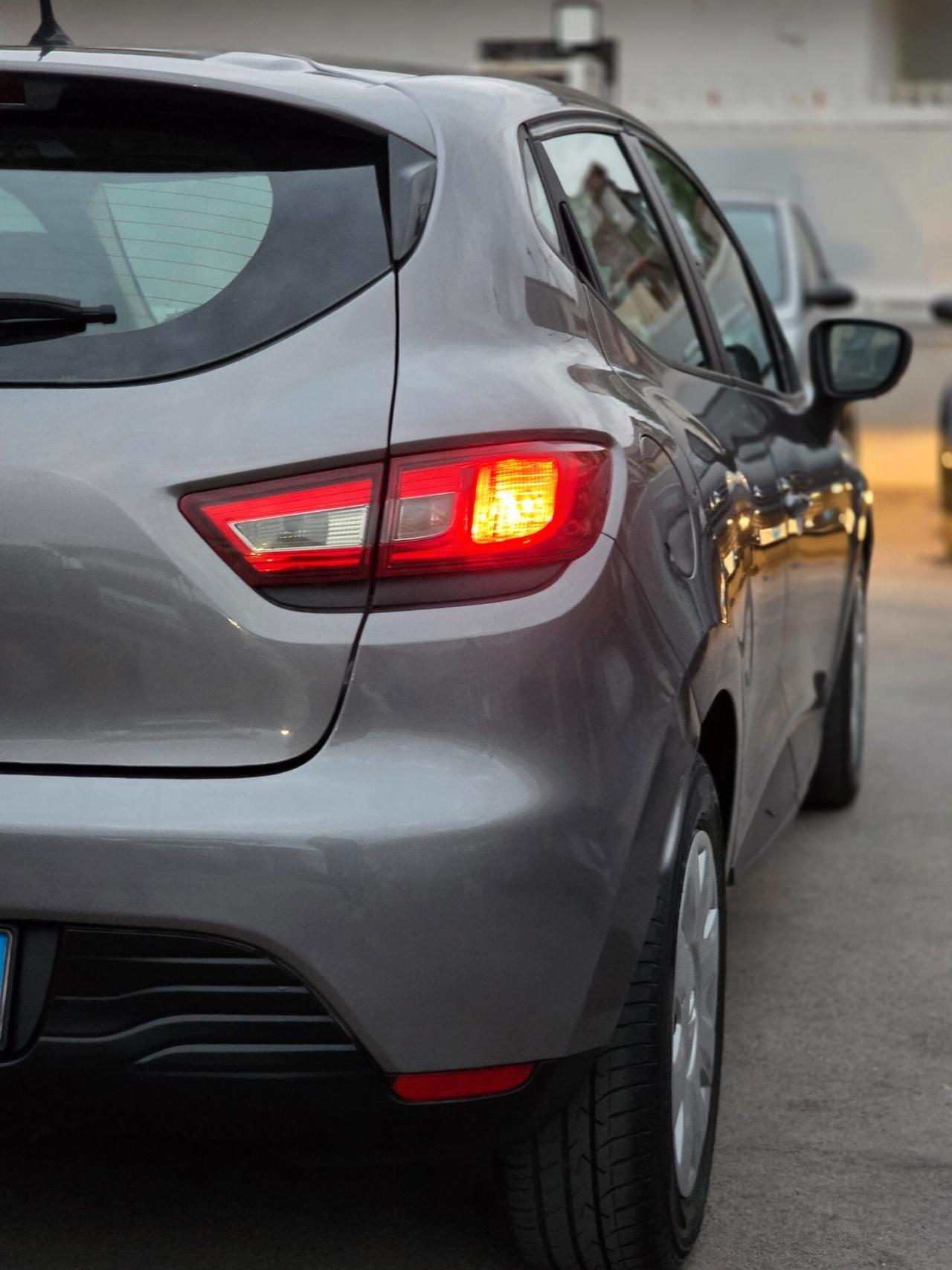 Renault Clio 1.2 75CV 5 porte Live