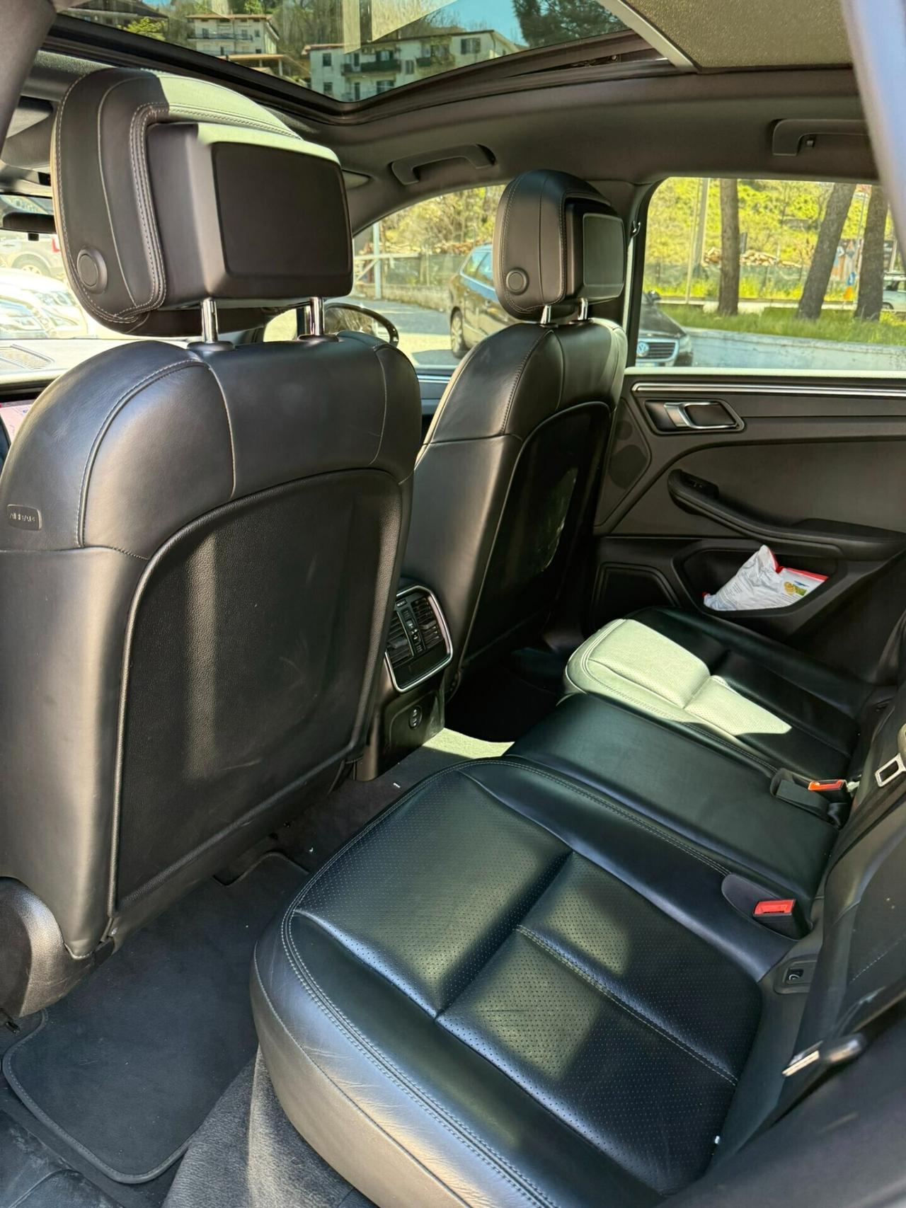 Porsche Macan 2.0 Benzina 245 cv Tetto