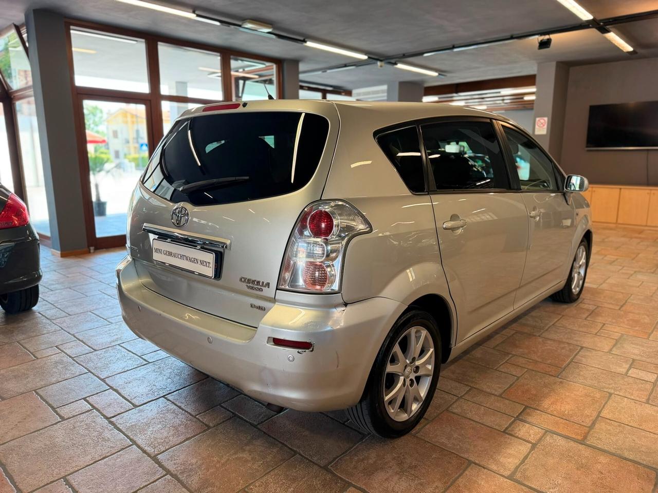Toyota Corolla Verso 2.2 16V D-4D DPF Luna 7pti