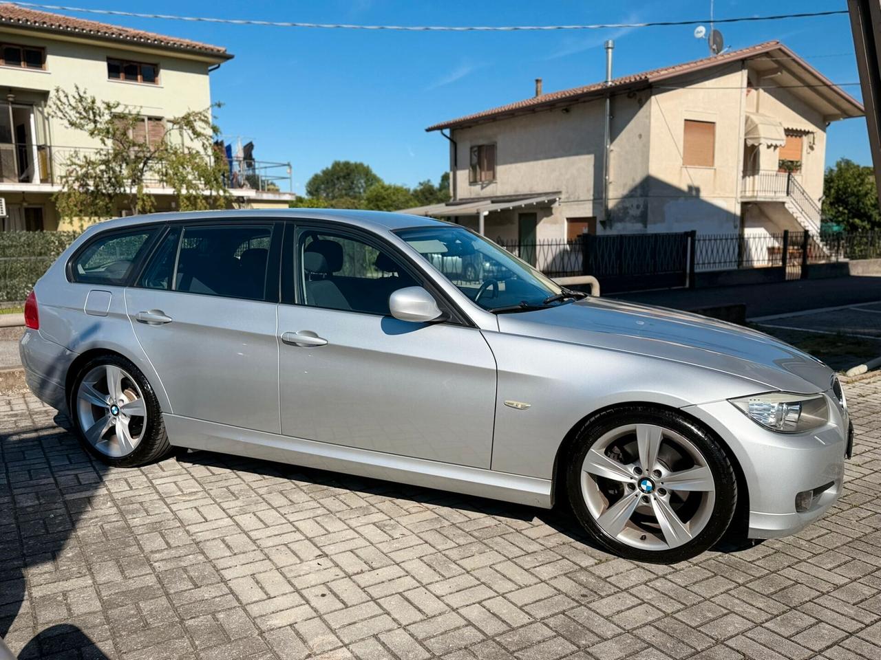 Bmw 320 320d cat Touring Attiva