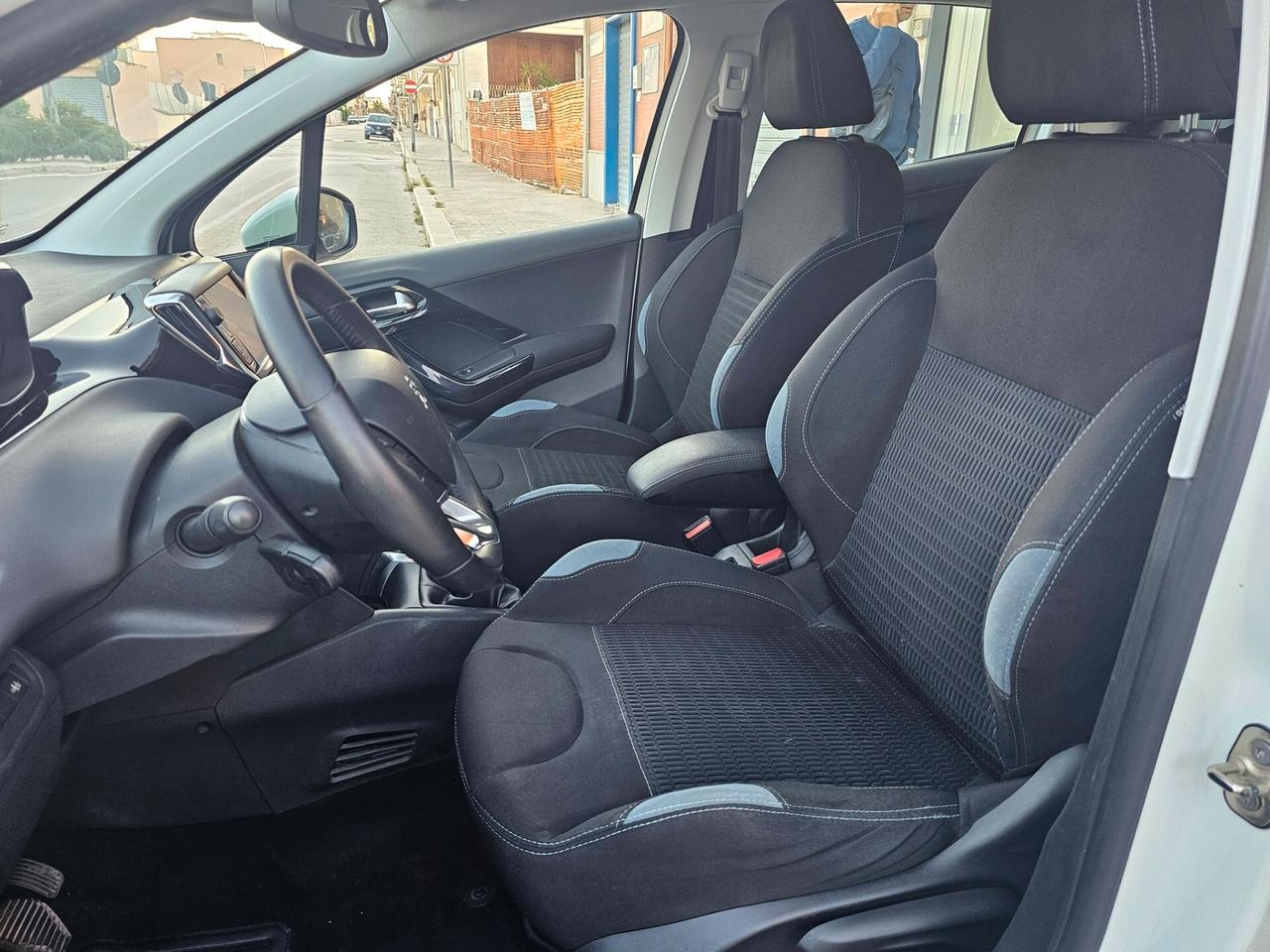 PEUGEOT 208 1.6 HDI 92CV ALLURE FULL OPTIONAL